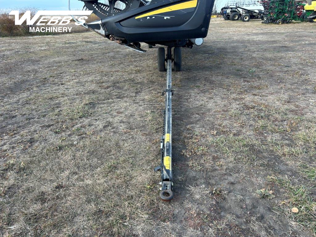 2018 MacDon FD75-40 Header Combine