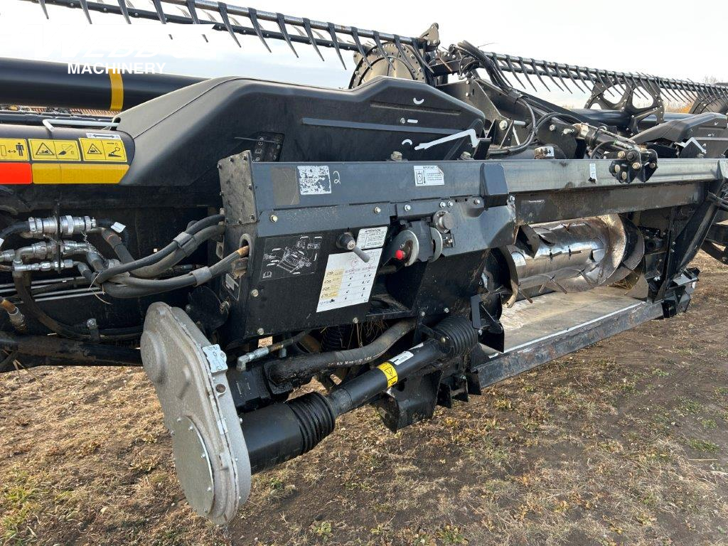 2018 MacDon FD75-40 Header Combine