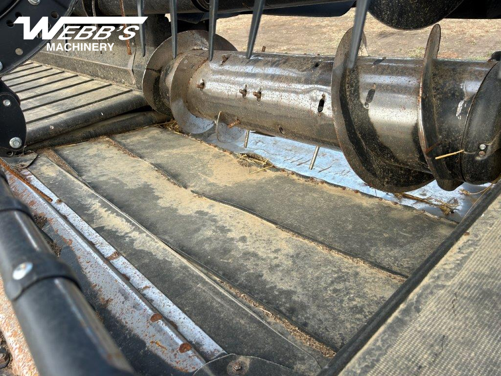 2018 MacDon FD75-40 Header Combine