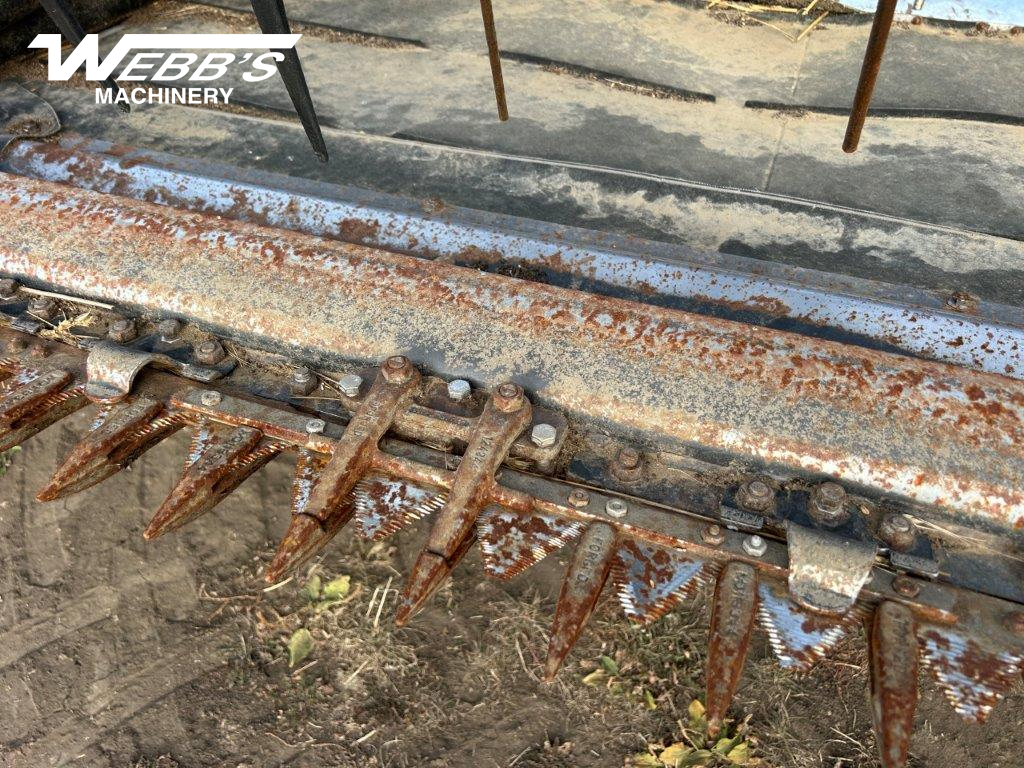 2018 MacDon FD75-40 Header Combine