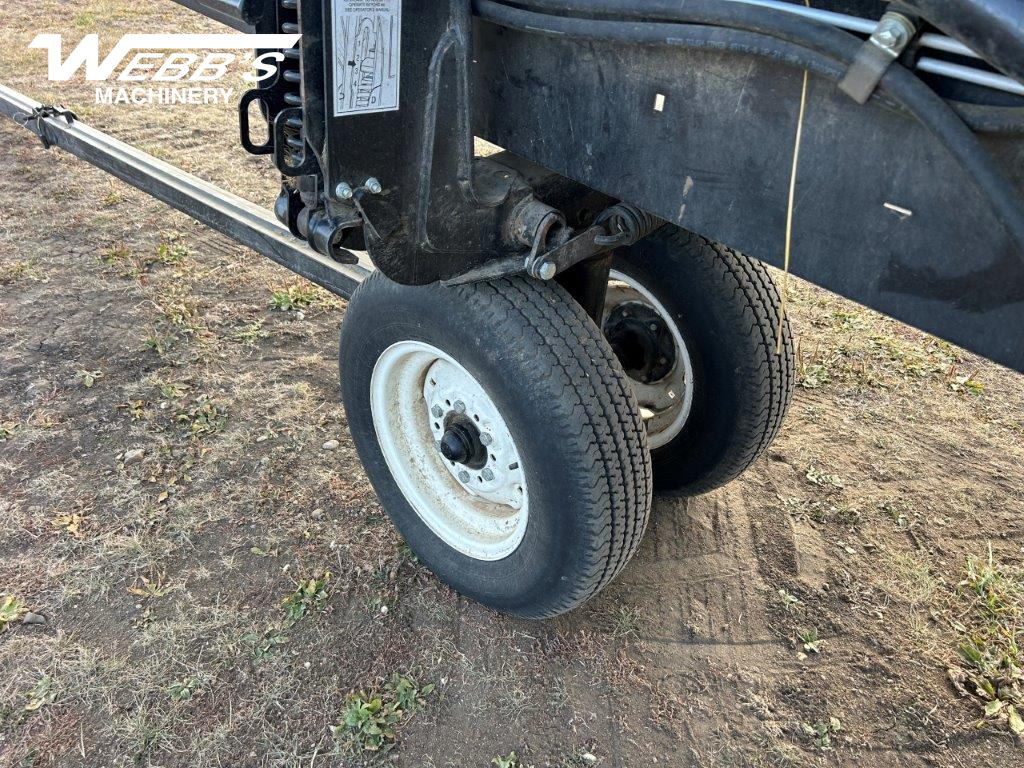 2018 MacDon FD75-40 Header Combine