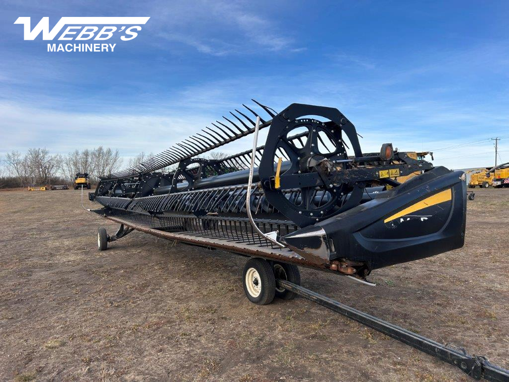 2018 MacDon FD75-40 Header Combine