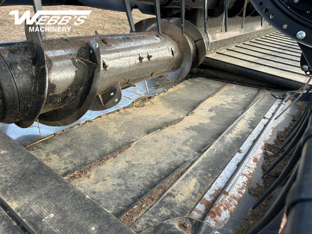 2018 MacDon FD75-40 Header Combine