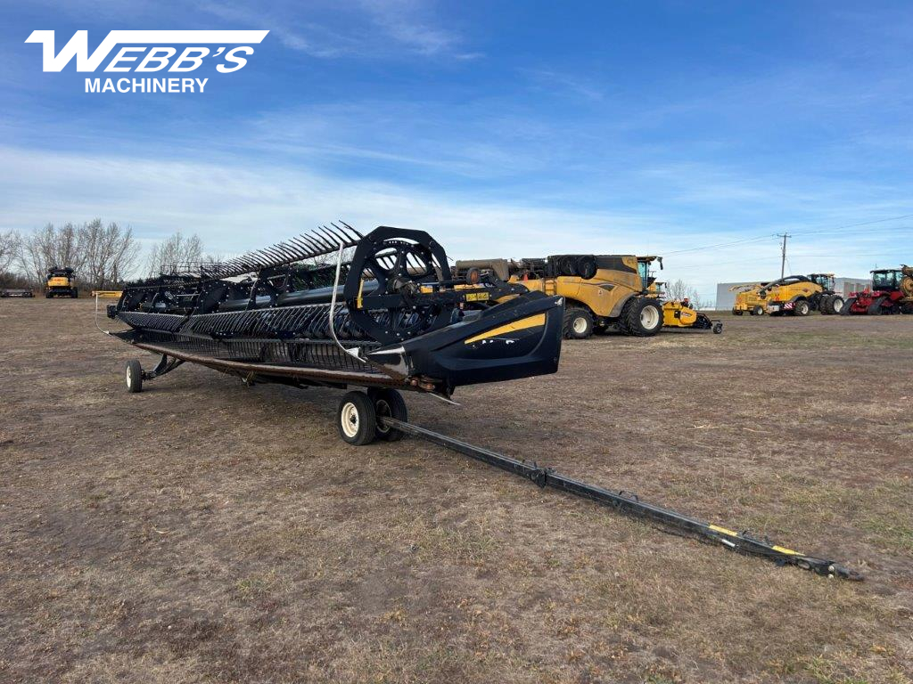 2018 MacDon FD75-40 Header Combine