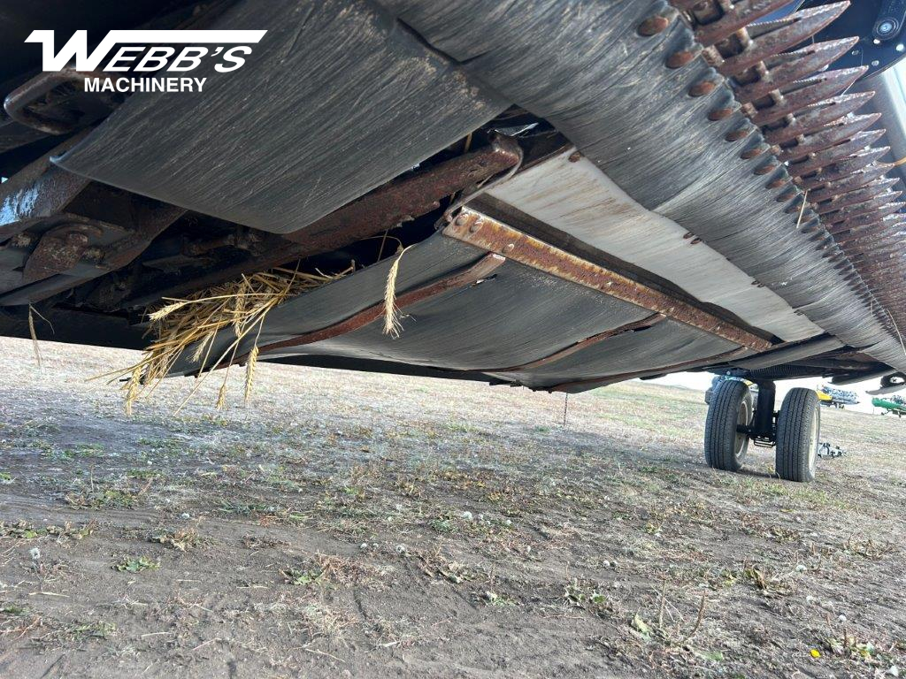 2018 MacDon FD75-40 Header Combine