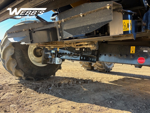 2022 New Holland CR9.90Z Combine