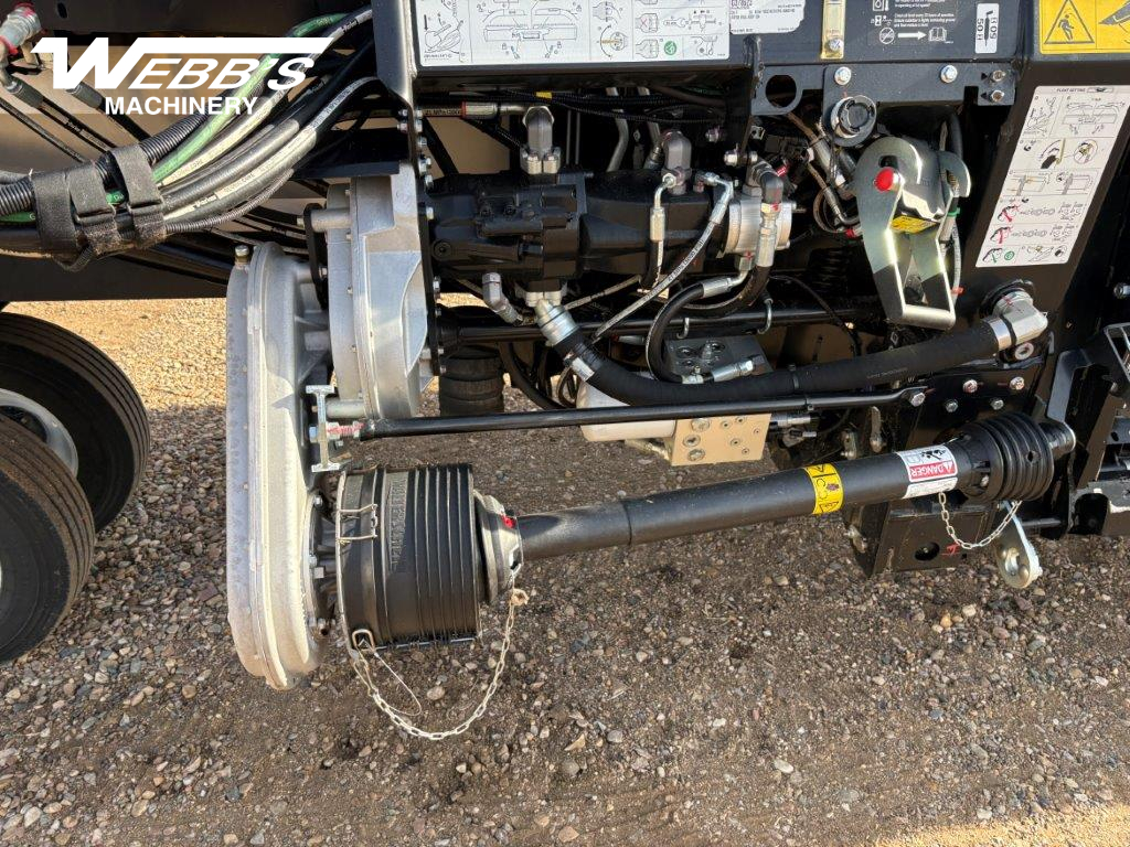 2025 MacDon FD240 Header Combine