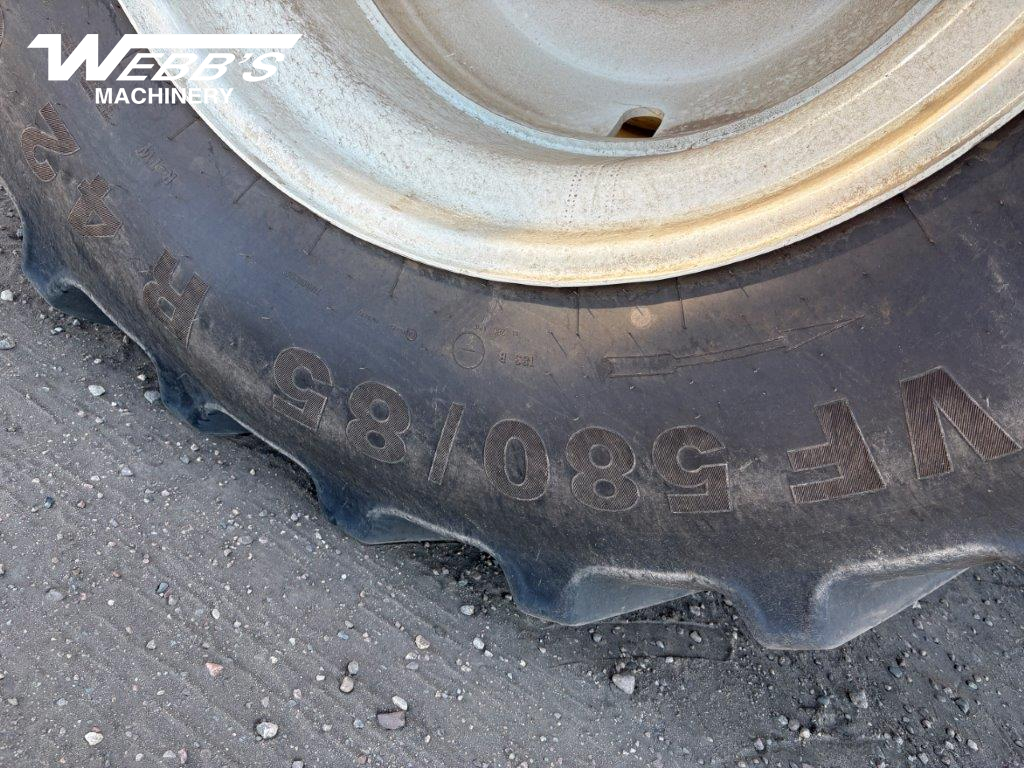 2025 New Holland CR9.90Z Combine