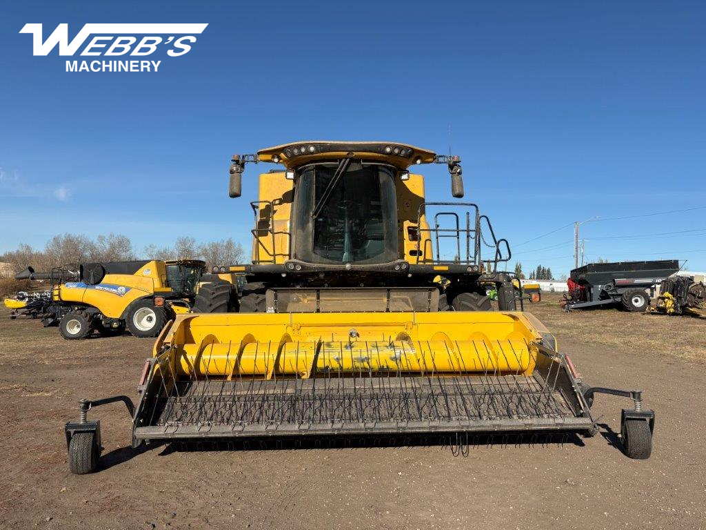 2025 New Holland CR9.90Z Combine