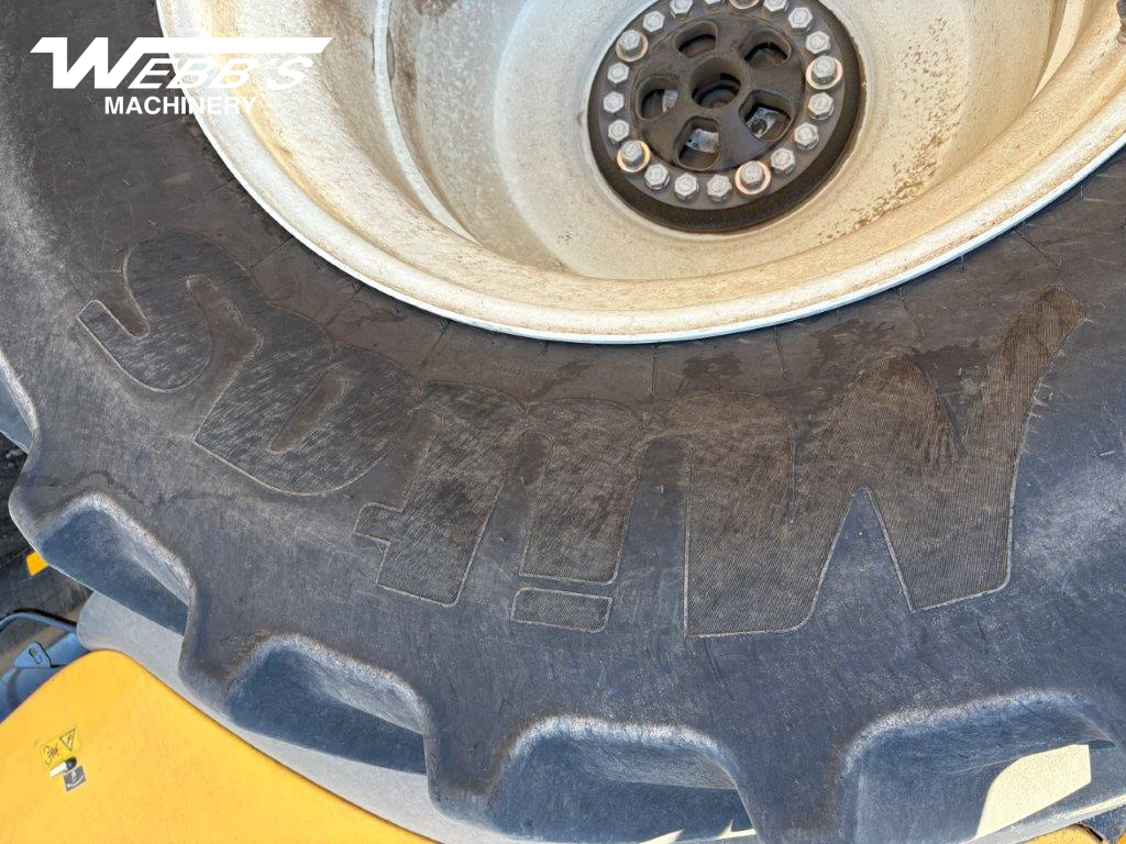 2025 New Holland CR9.90Z Combine