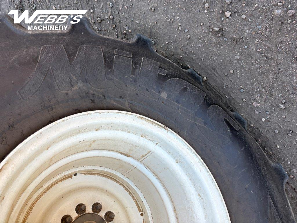 2025 New Holland CR9.90Z Combine