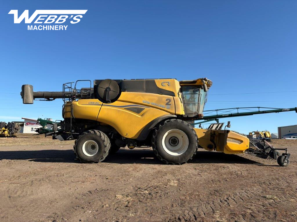 2025 New Holland CR9.90Z Combine