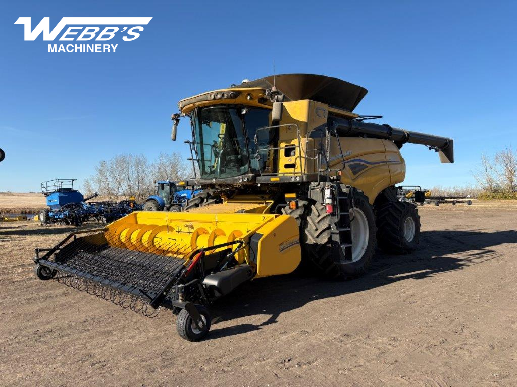 2025 New Holland CR9.90Z Combine