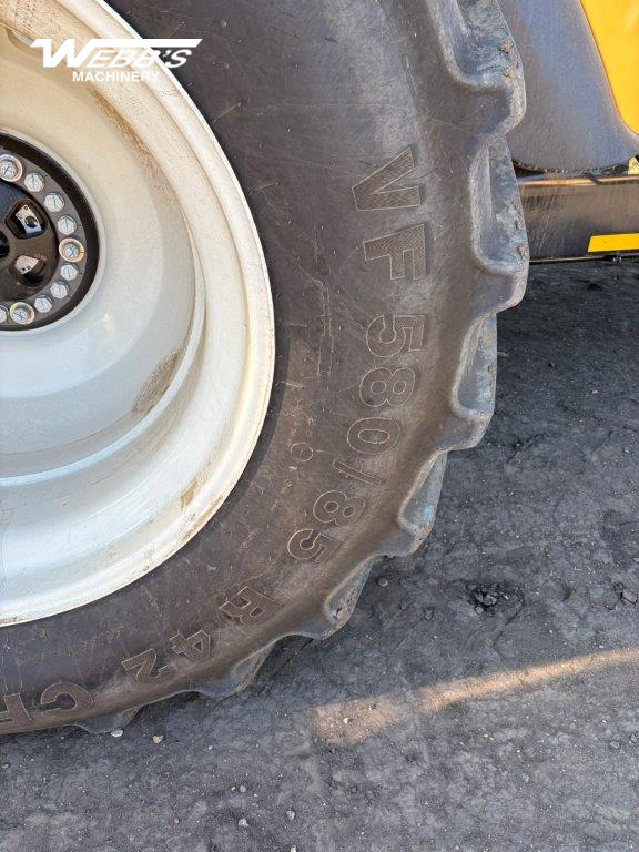 2025 New Holland CR9.90Z Combine