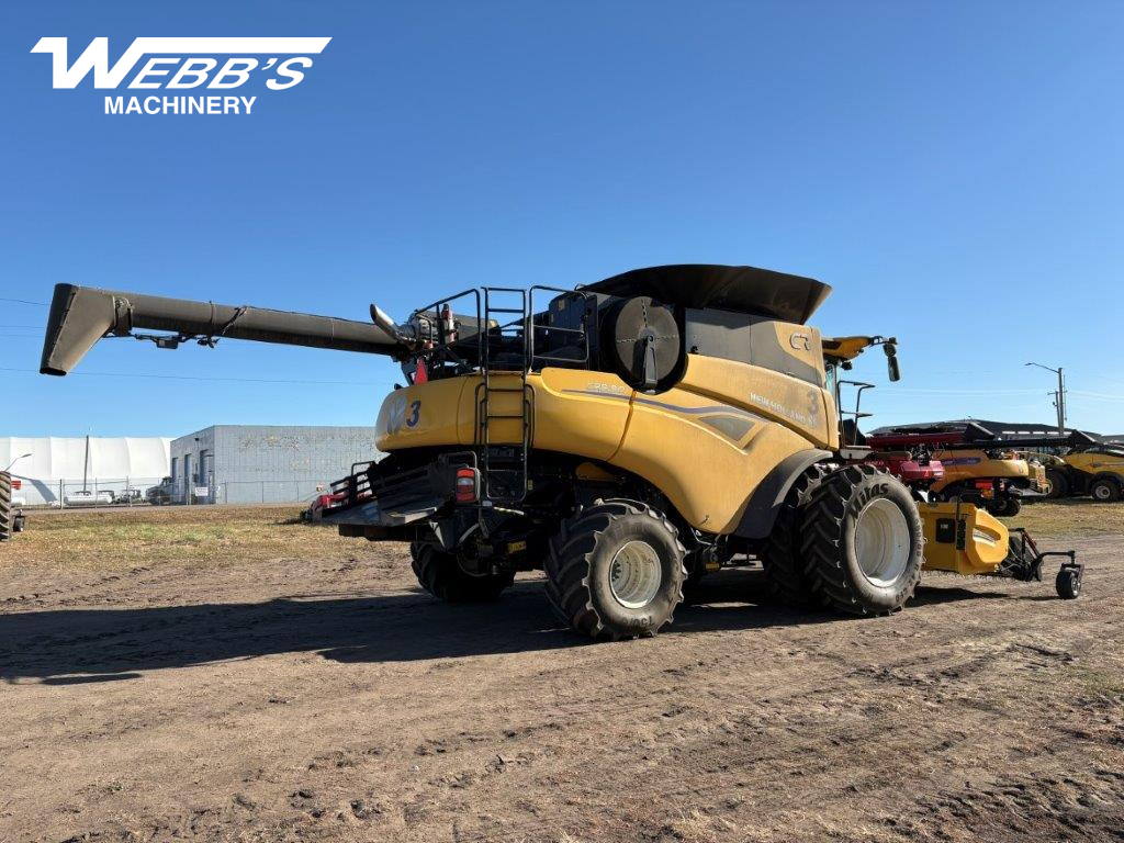 2025 New Holland CR9.90Z Combine