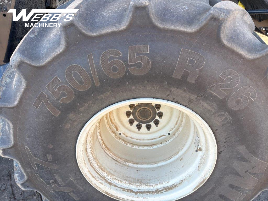 2025 New Holland CR9.90Z Combine