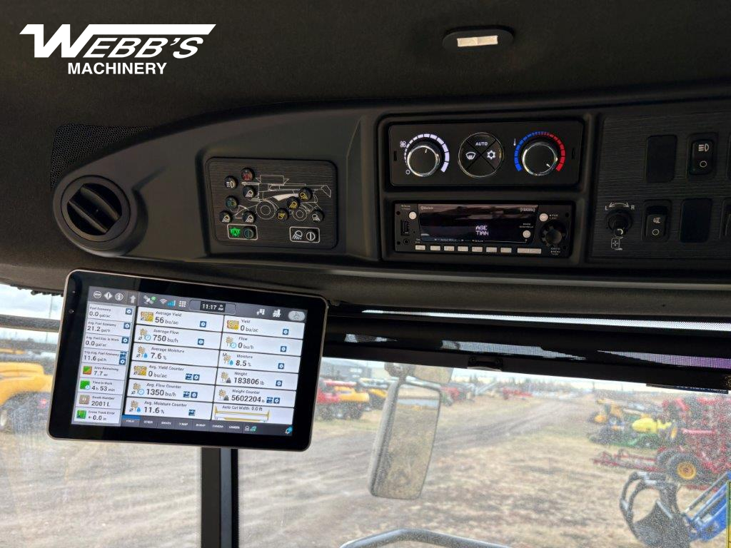 2025 New Holland CR9.90Z Combine