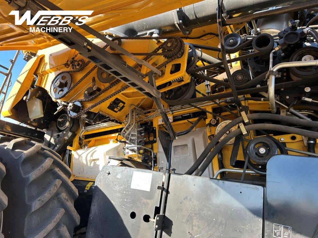 2023 New Holland CR10.90Z Combine