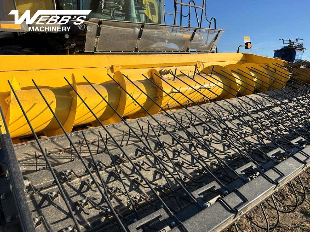 2023 New Holland CR10.90Z Combine