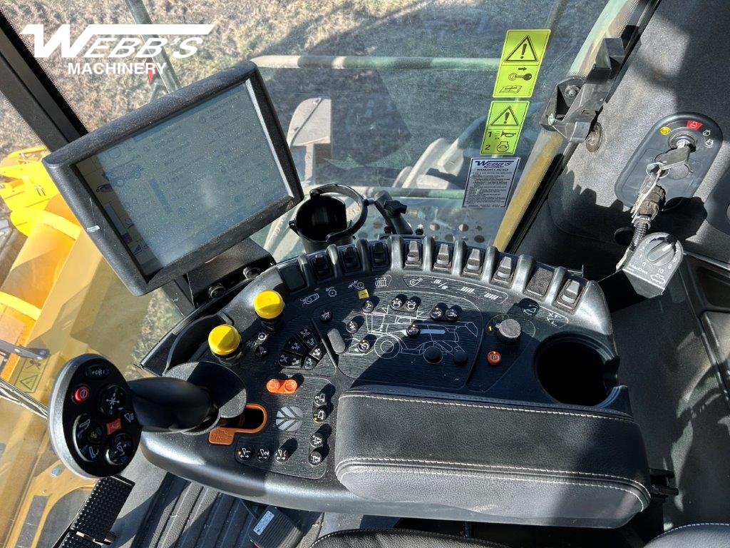 2023 New Holland CR10.90Z Combine