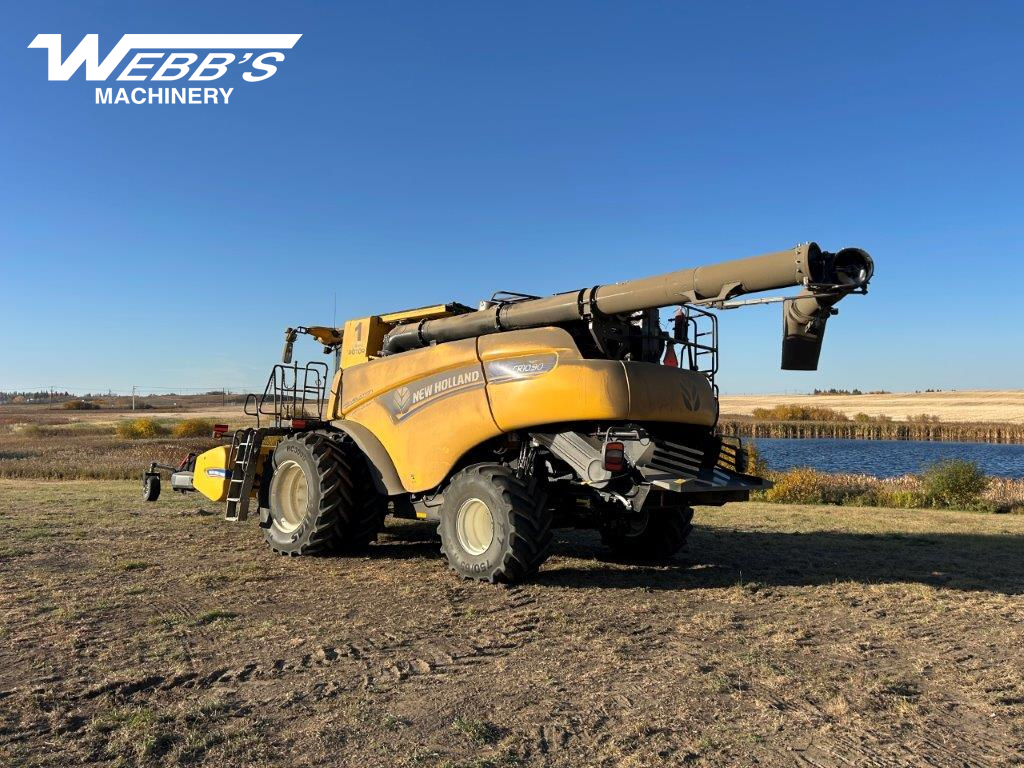 2023 New Holland CR10.90Z Combine