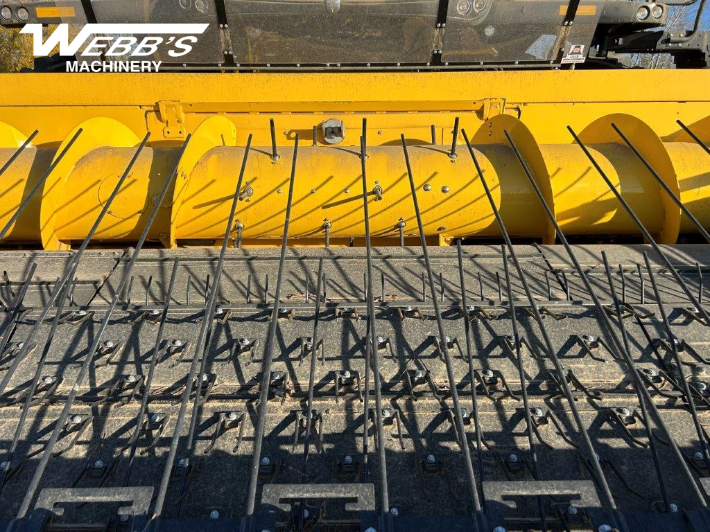 2023 New Holland CR10.90Z Combine