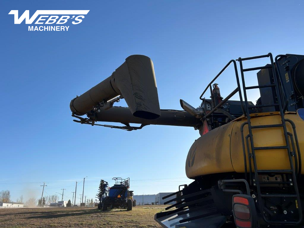 2023 New Holland CR10.90Z Combine