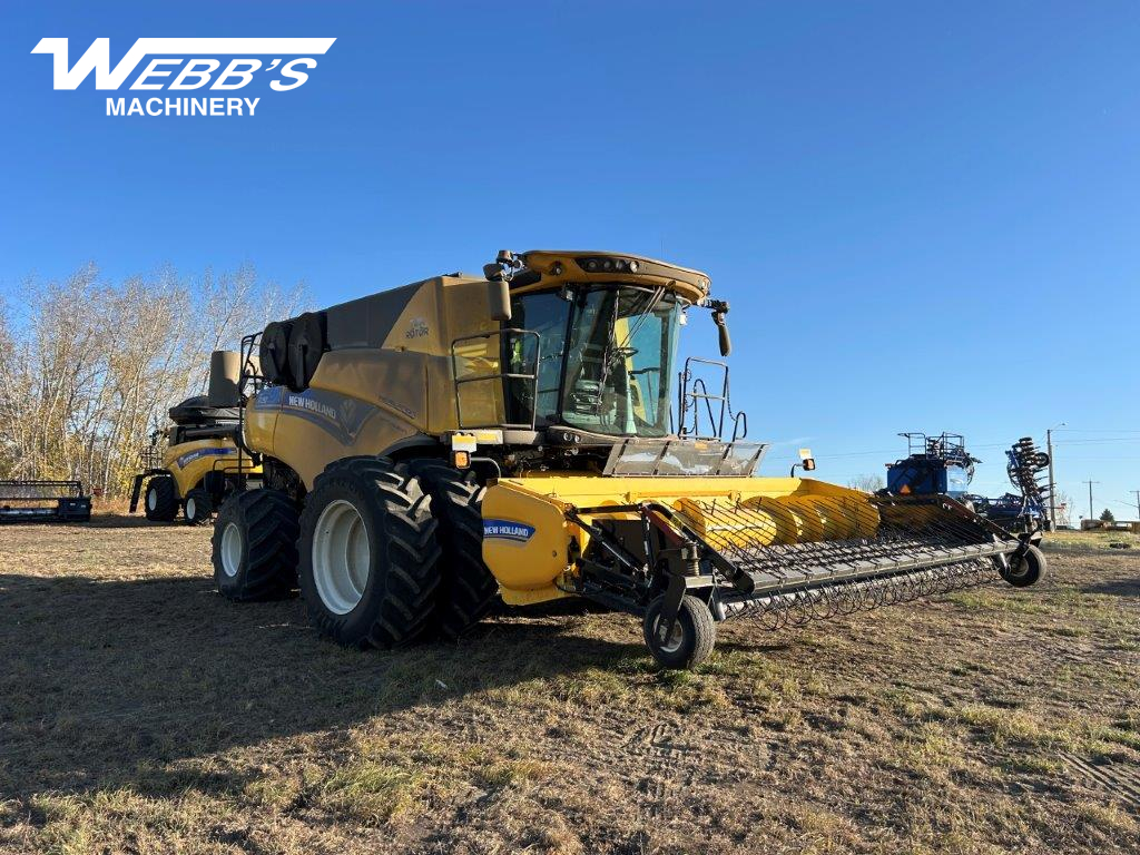 2023 New Holland CR10.90Z Combine