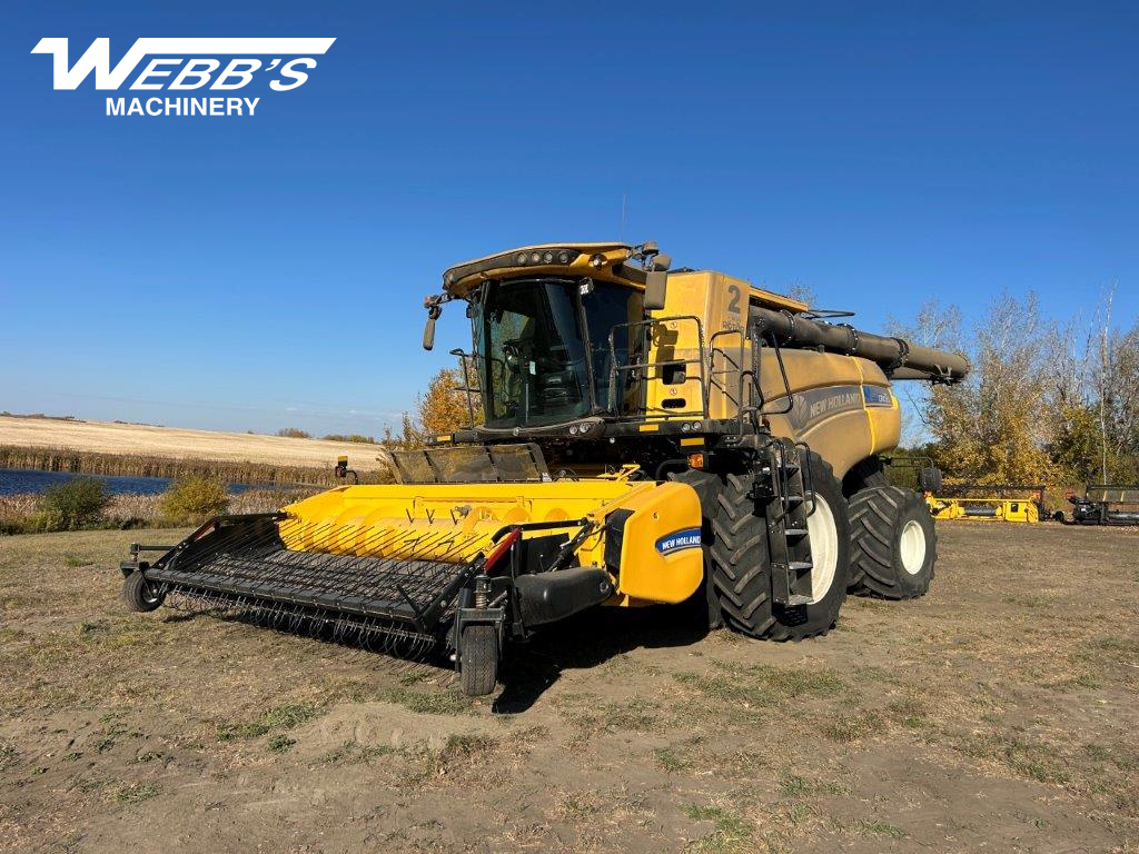 2023 New Holland CR10.90Z Combine