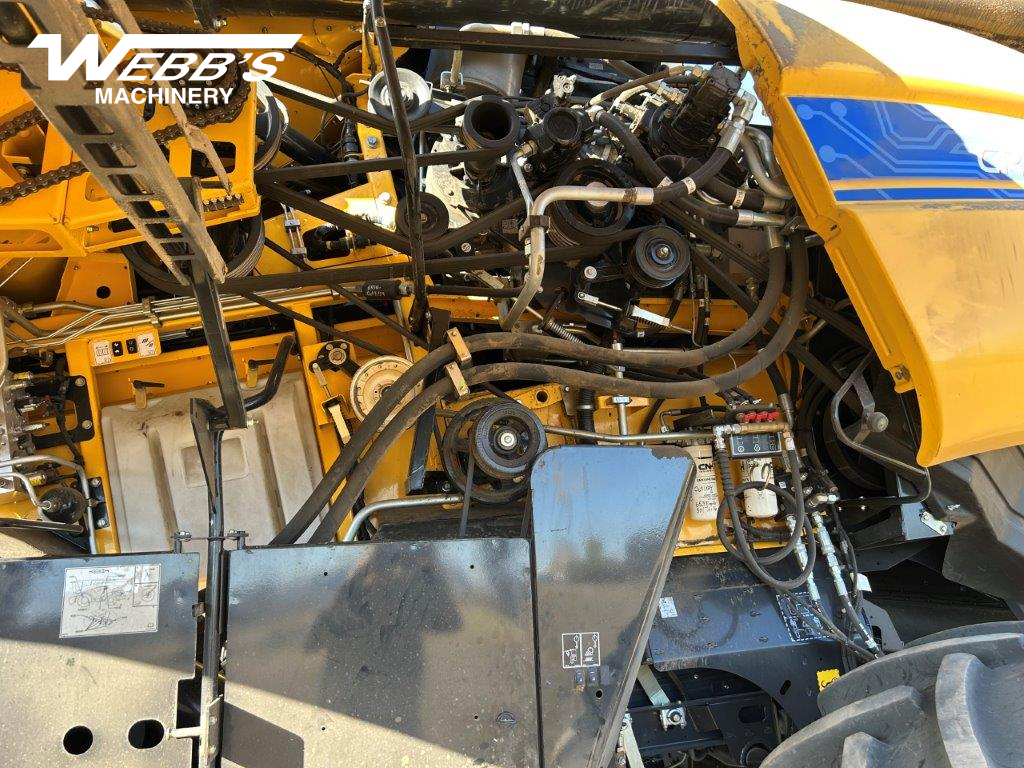 2023 New Holland CR10.90Z Combine
