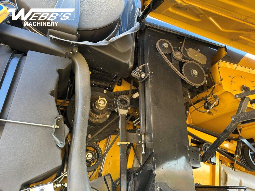 2023 New Holland CR10.90Z Combine