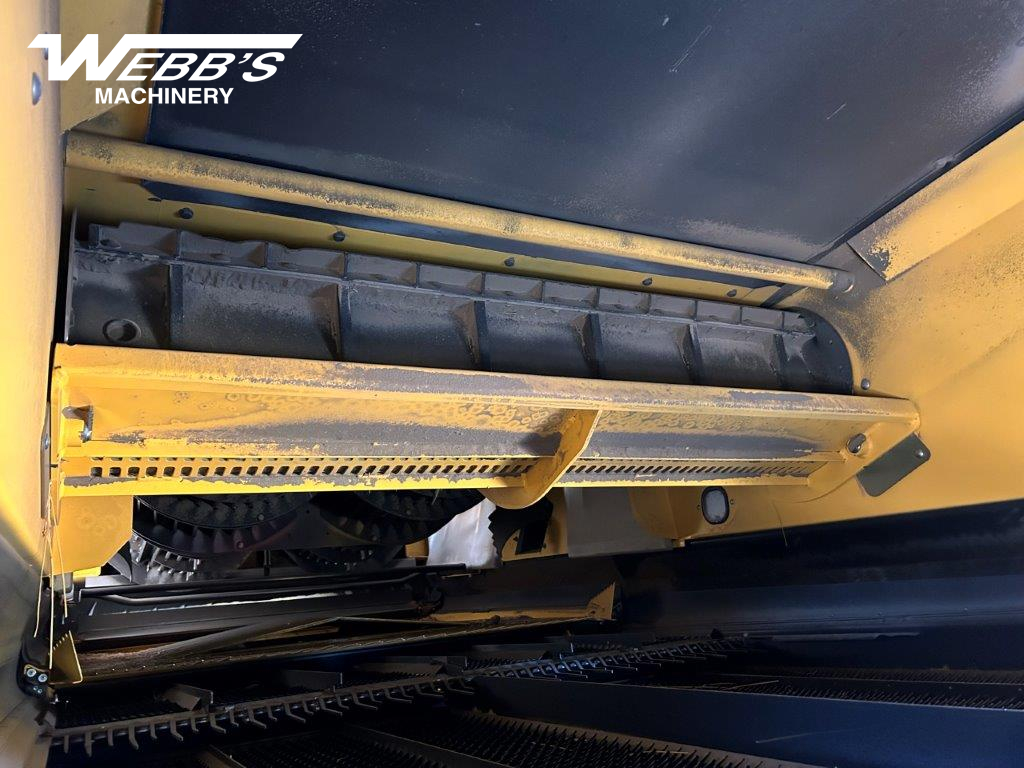 2023 New Holland CR10.90Z Combine