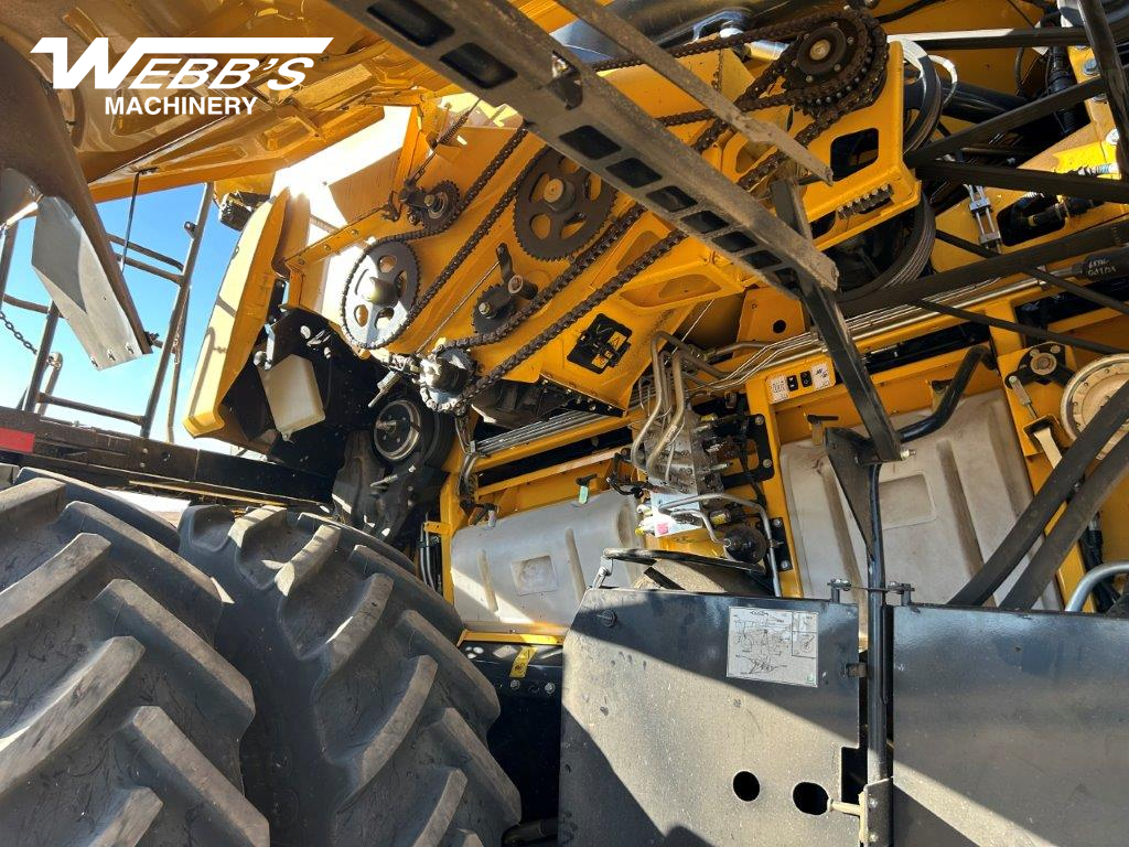 2023 New Holland CR10.90Z Combine