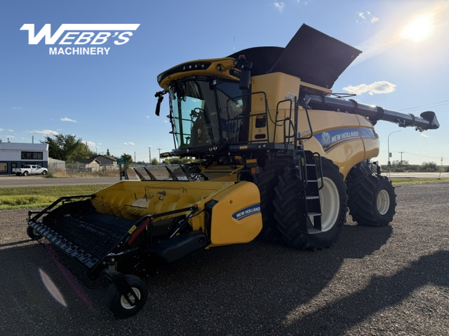2023 New Holland CR10.90Z Combine