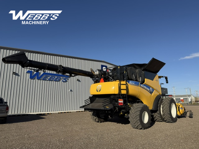 2023 New Holland CR10.90Z Combine