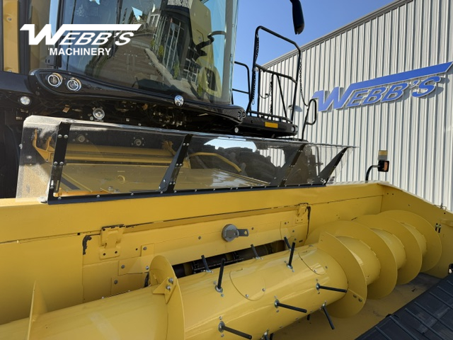 2023 New Holland CR10.90Z Combine