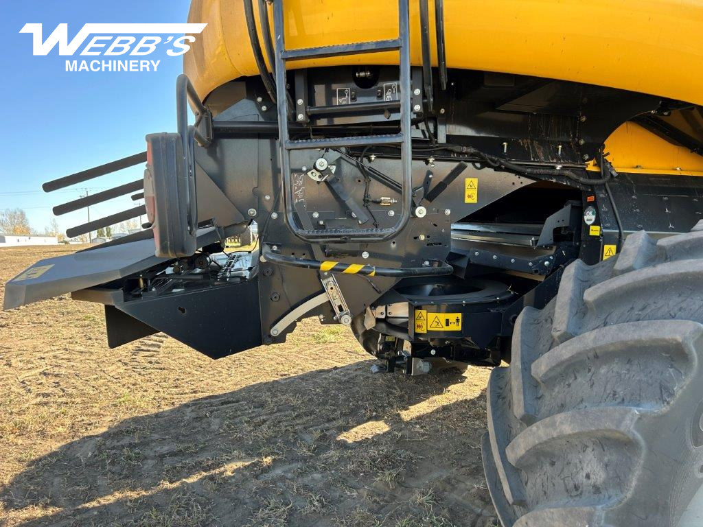 2023 New Holland CR10.90Z Combine