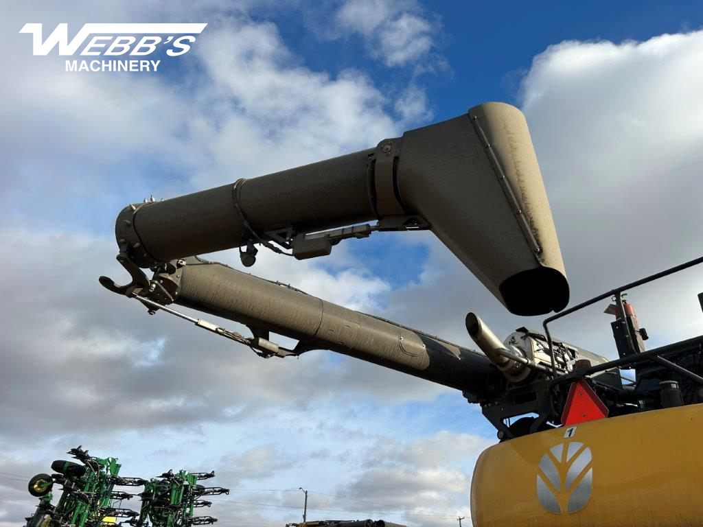 2025 New Holland CR10.90Z Combine