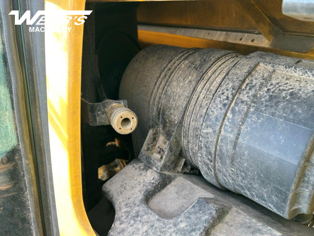 2025 New Holland CR10.90Z Combine