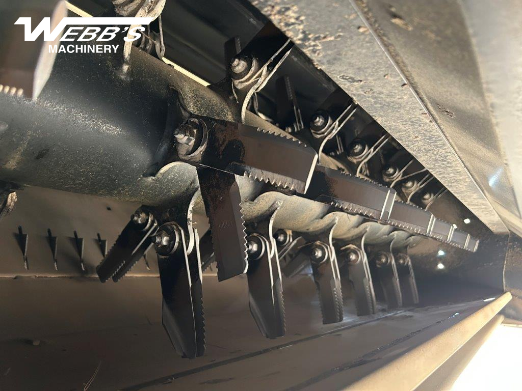 2025 New Holland CR10.90Z Combine