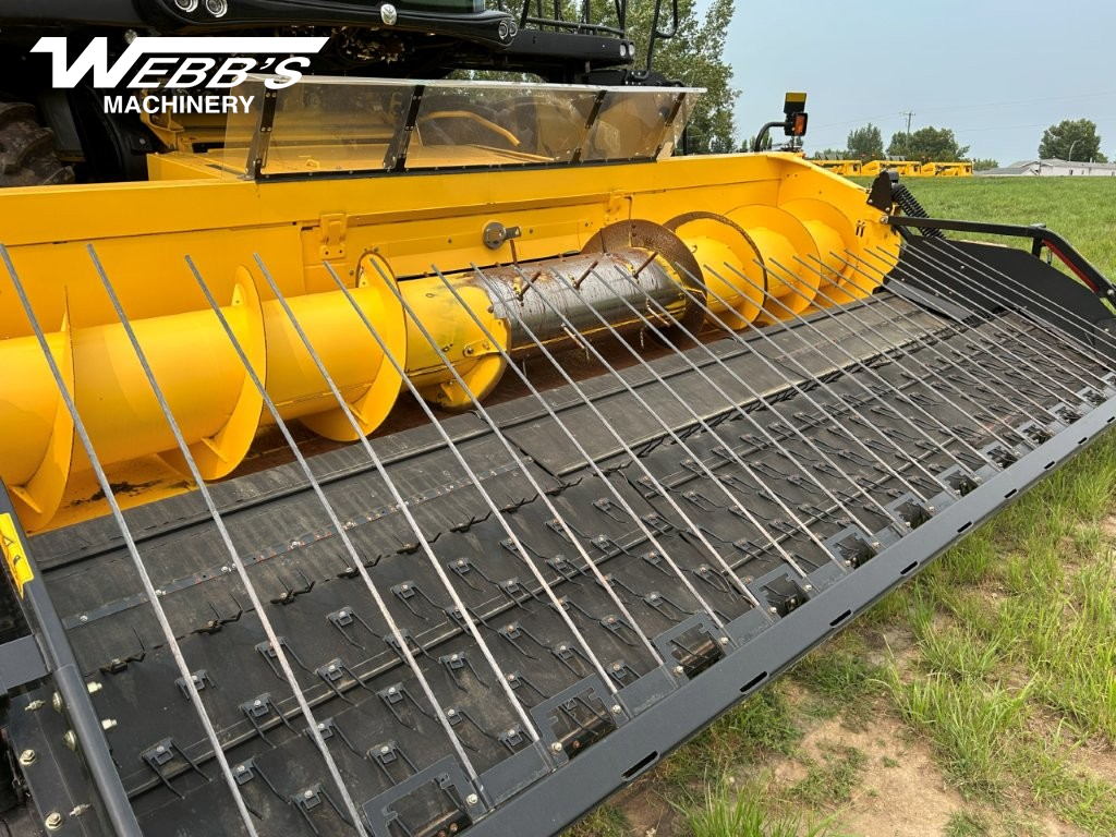 2020 New Holland CR8.90Z Combine