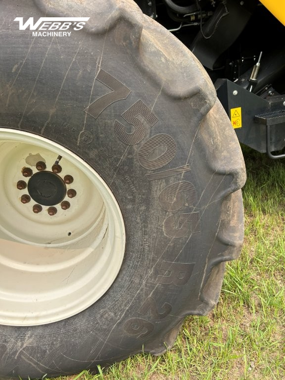 2020 New Holland CR8.90Z Combine