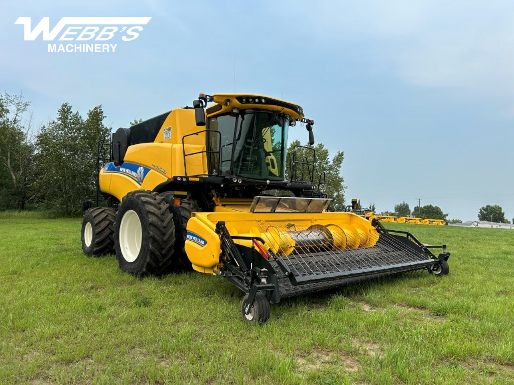 2020 New Holland CR8.90Z Combine