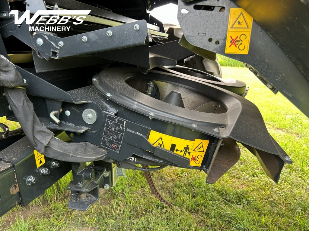 2020 New Holland CR8.90Z Combine