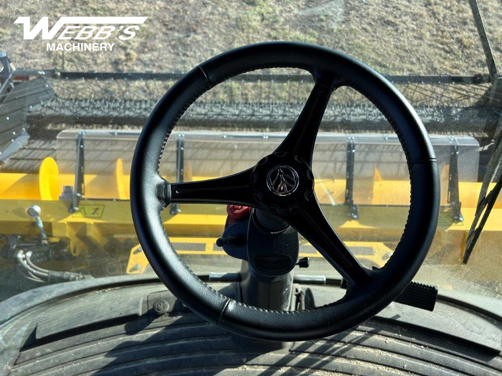 2024 New Holland CR10.90Z Combine