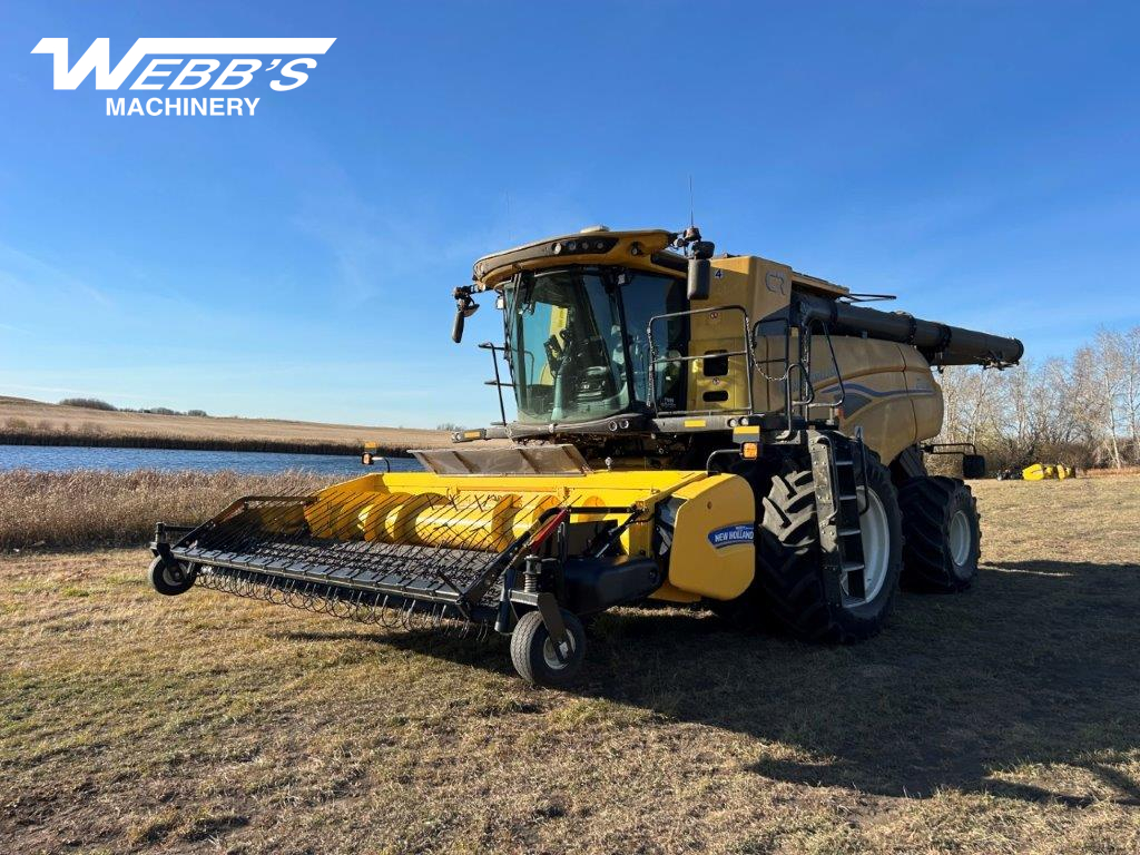 2024 New Holland CR10.90Z Combine