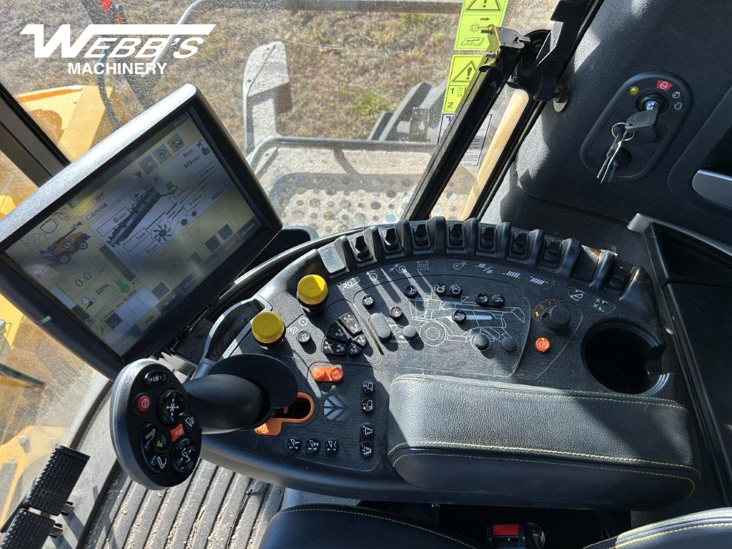 2024 New Holland CR10.90Z Combine