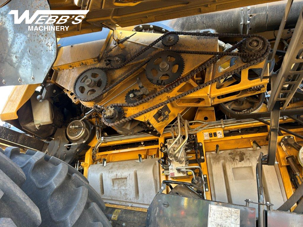 2024 New Holland CR10.90Z Combine