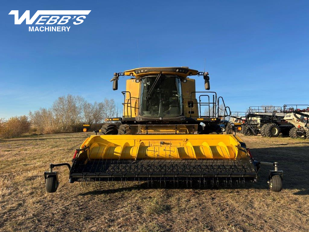 2024 New Holland CR10.90Z Combine