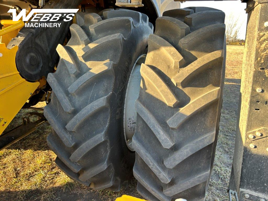 2024 New Holland CR10.90Z Combine